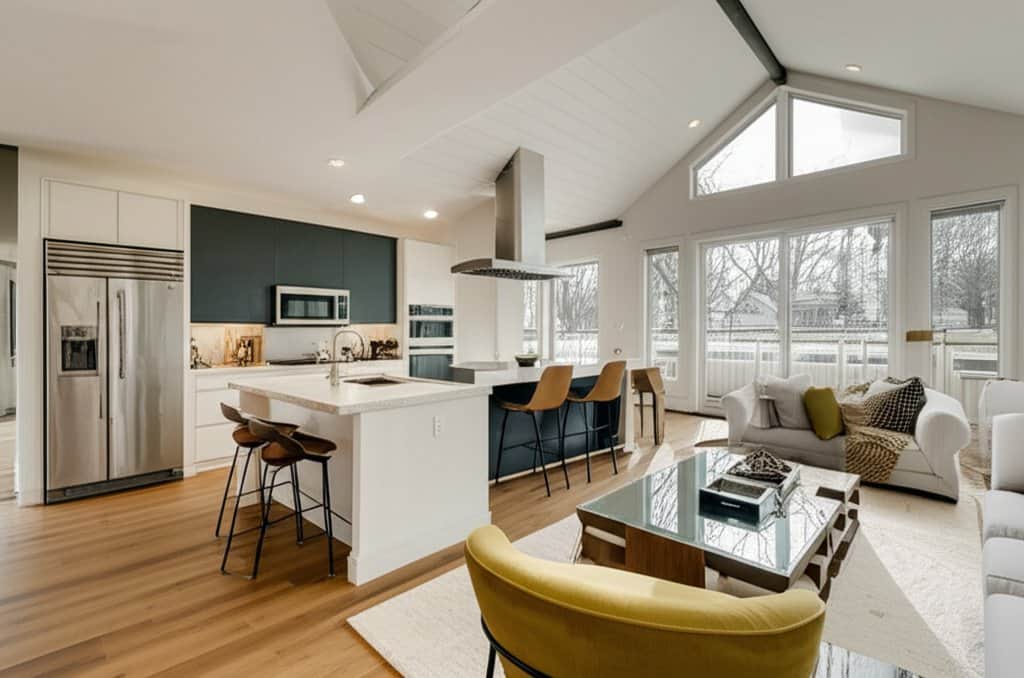 Featured image for Floating Homes Rise With Water to Prevent Flood Damage